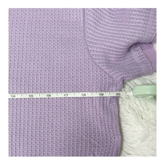 **DONATED** Women's Lavender Short Sleeve Waffle Top - Picture 5 of 5
